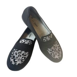 Clarks Cloudsteppers Womens 7M Flat Comfort Casual Penny Loafer Shoe Black Print